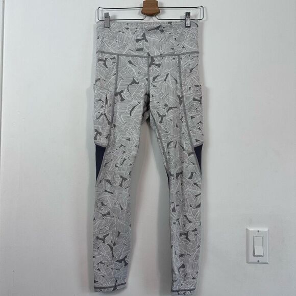 Athleta Palm up for Anything Leggings - Picture 2 of 12